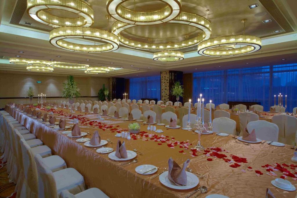 New Century Grand Hotel Peking Exterior foto